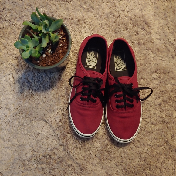 VANS - Picture 8 of 9